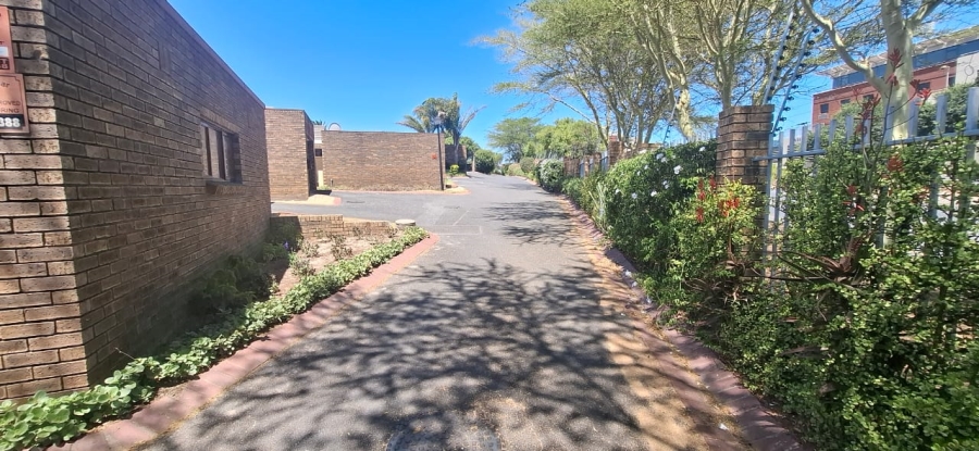 To Let 2 Bedroom Property for Rent in Kenridge Western Cape